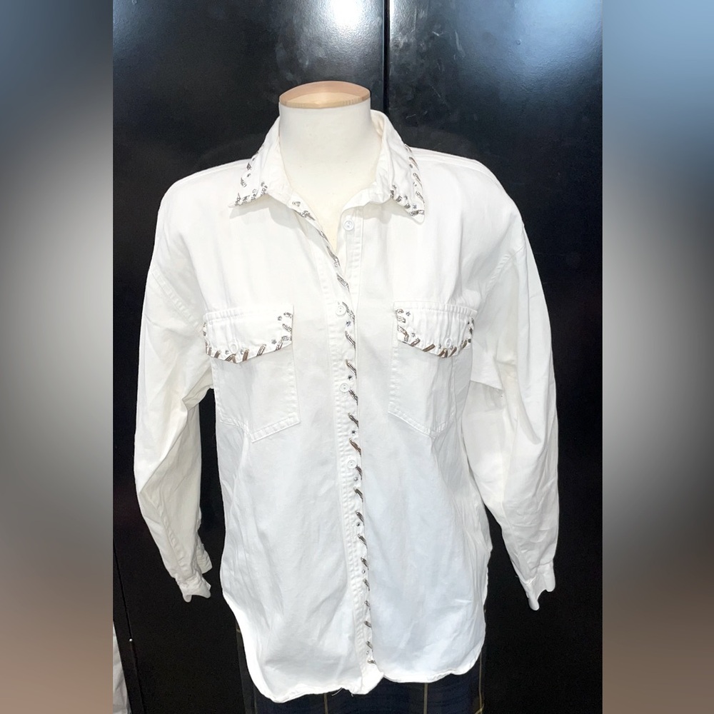 Vintage White Western Denim Shirt/Shacket with Rhinestone Embellishments –Size M